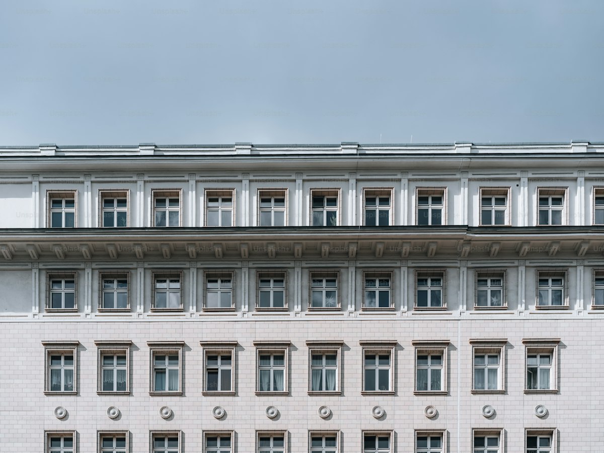 Klassizistische Fassade des Kontorhauses